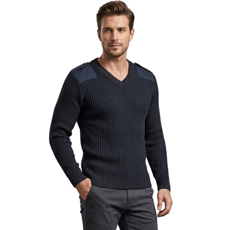 Pull motif militaire