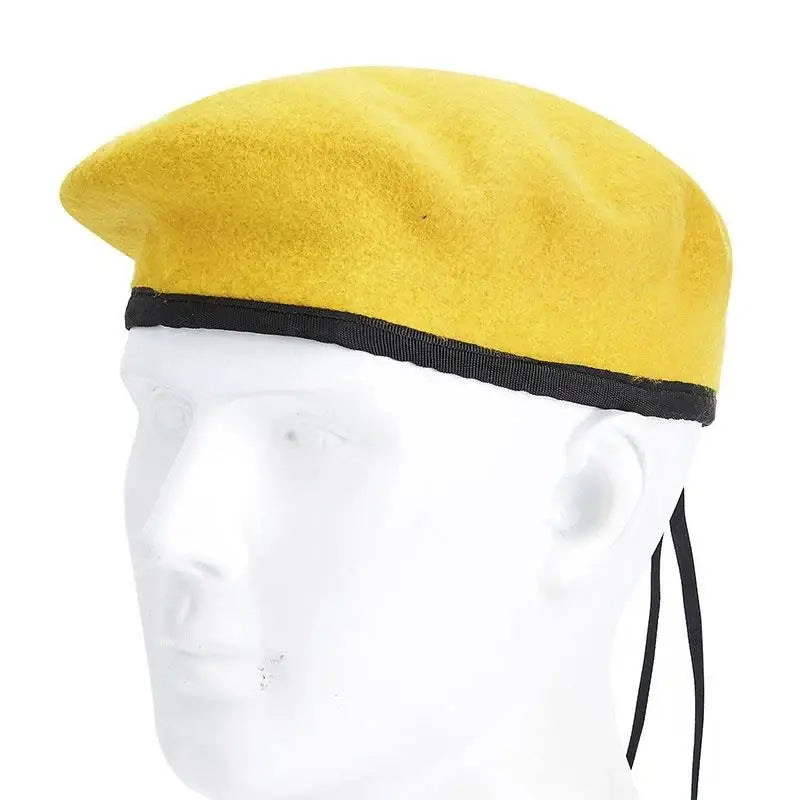 Béret jaune armée