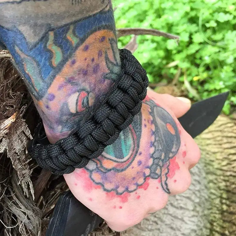 Bracelet de survie armee