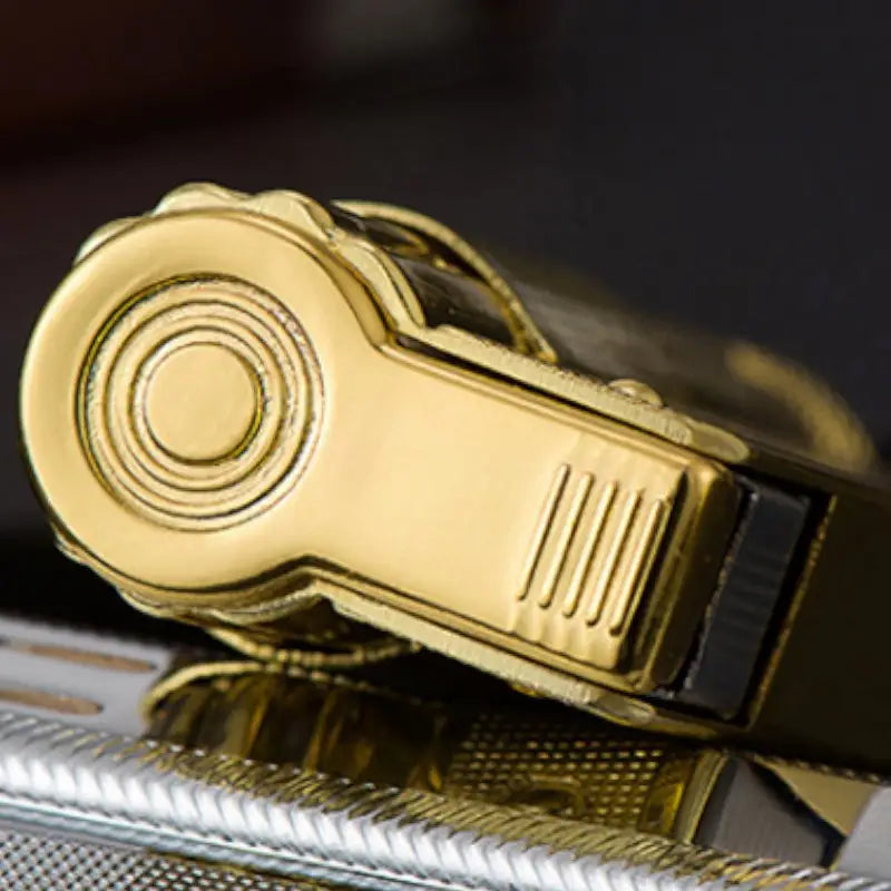 Briquet tempete ancien