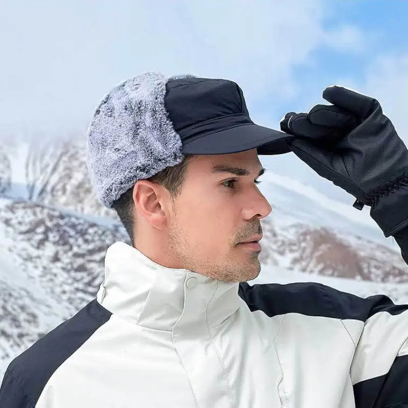 Casquette randonnée hiver avec fourrure