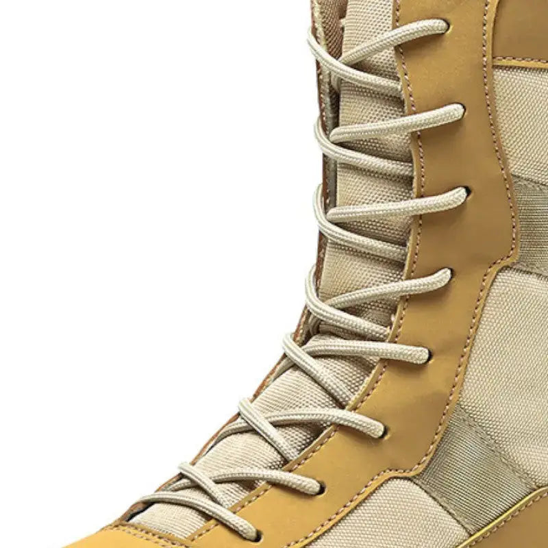 Chaussure de combat armée