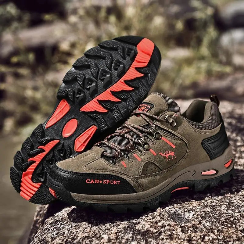 Chaussure de marche militaire