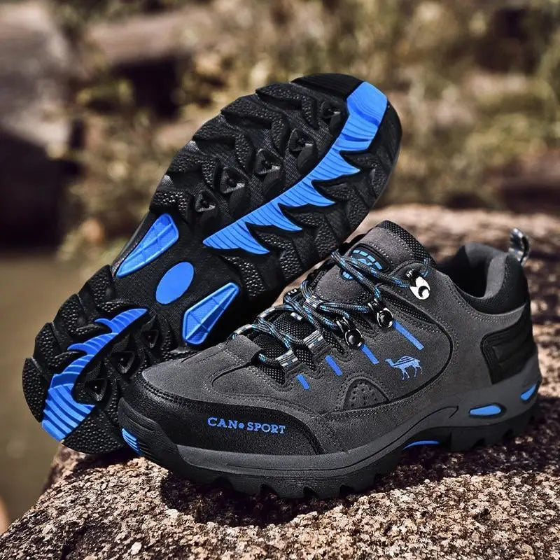 Chaussure de marche militaire