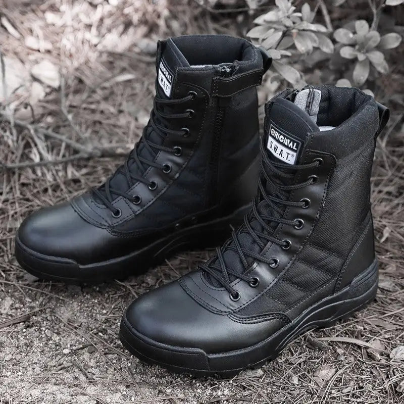 Chaussures noires militaires