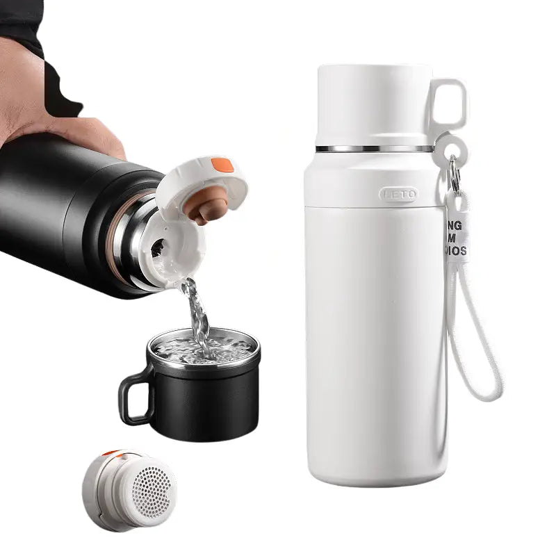 Gourde isotherme avec gobelet