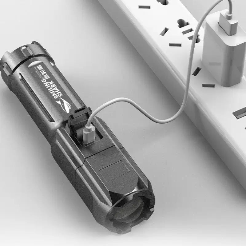 Lampe torche puissante militaire interdite