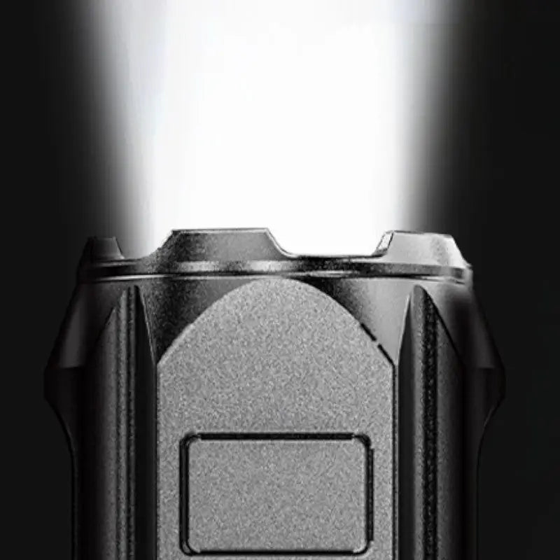 Lampe torche puissante militaire interdite