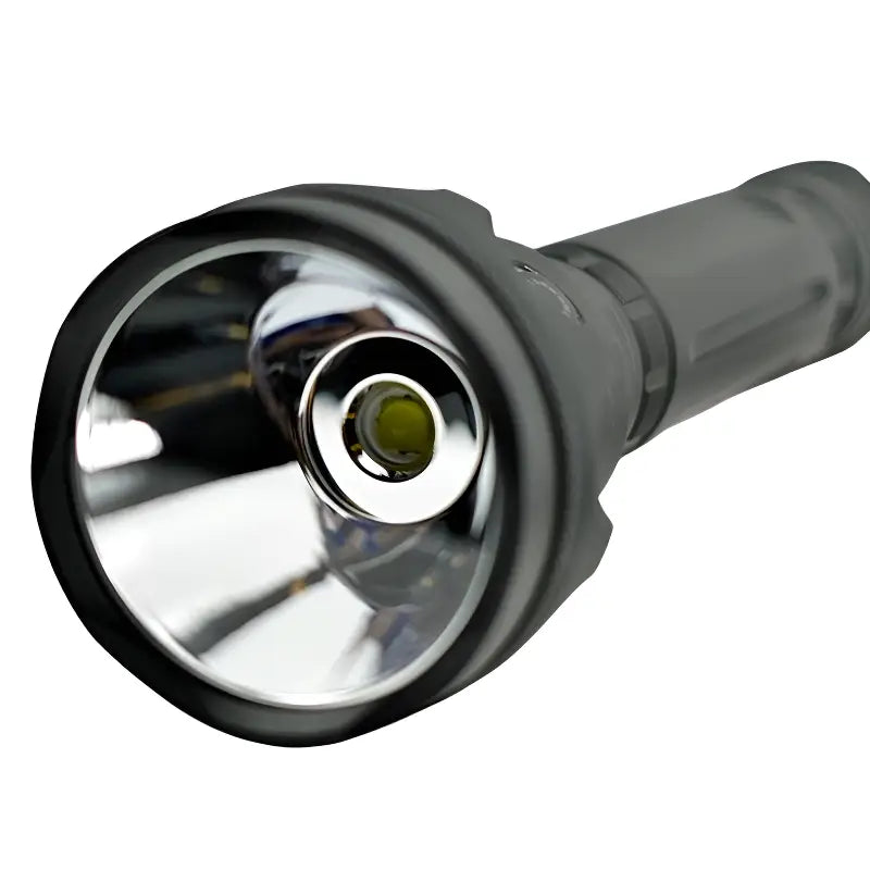 Lampe torche tres puissante