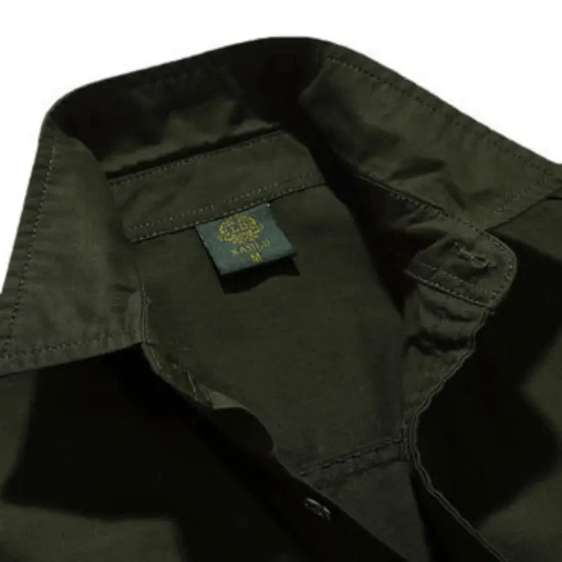 Noir chemise à manches