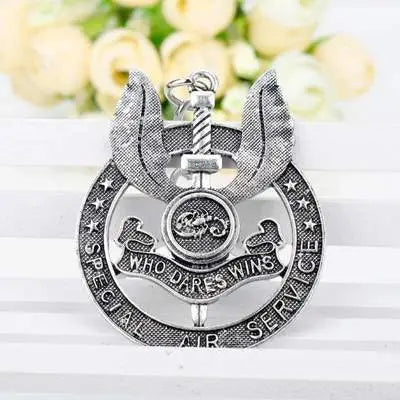PORTE-CLES MILITAIRE - WHO DARES WINS