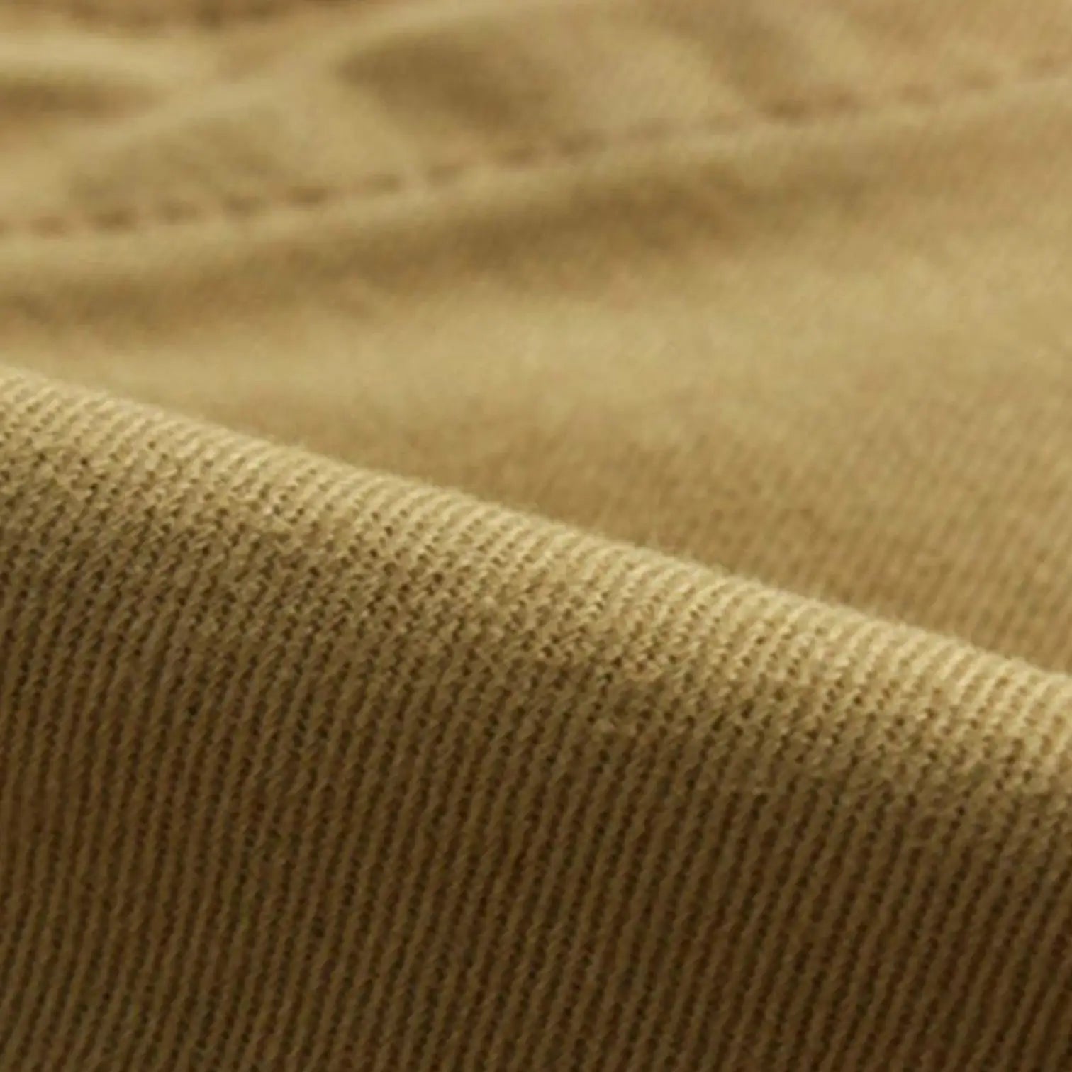 SHORT MILITAIRE AVEC POCHES PRATIQUES