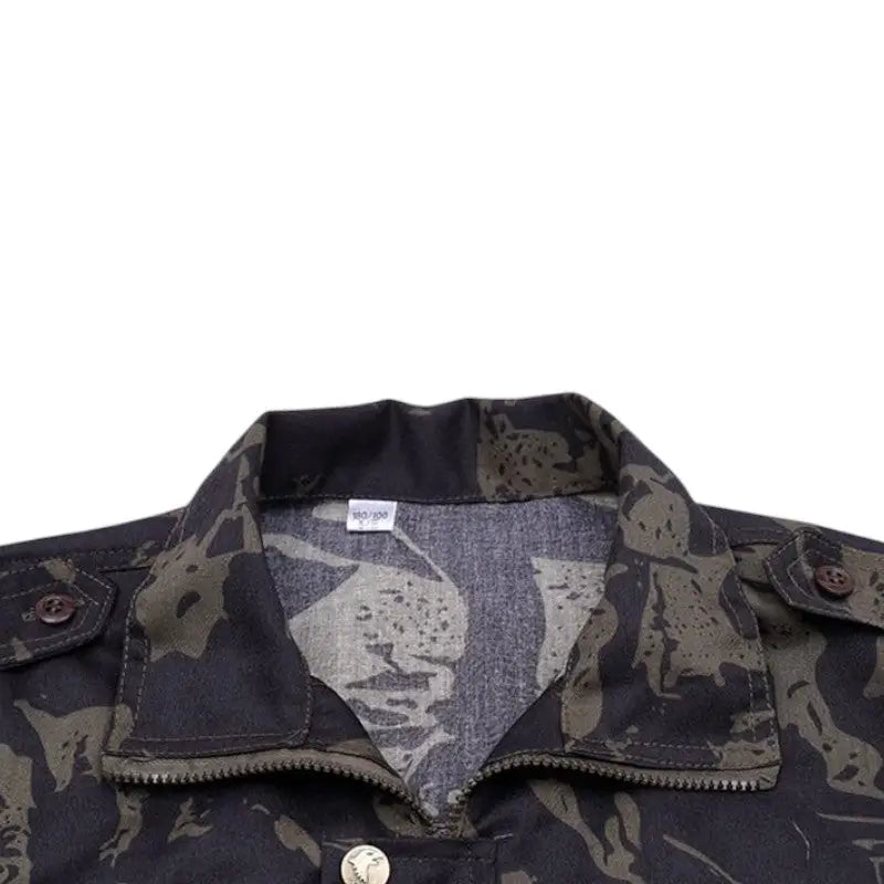 Treillis vêtement militaire