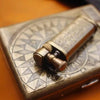 Briquet style vintage