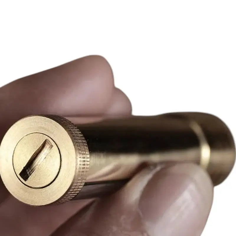 Briquet tempete a essence