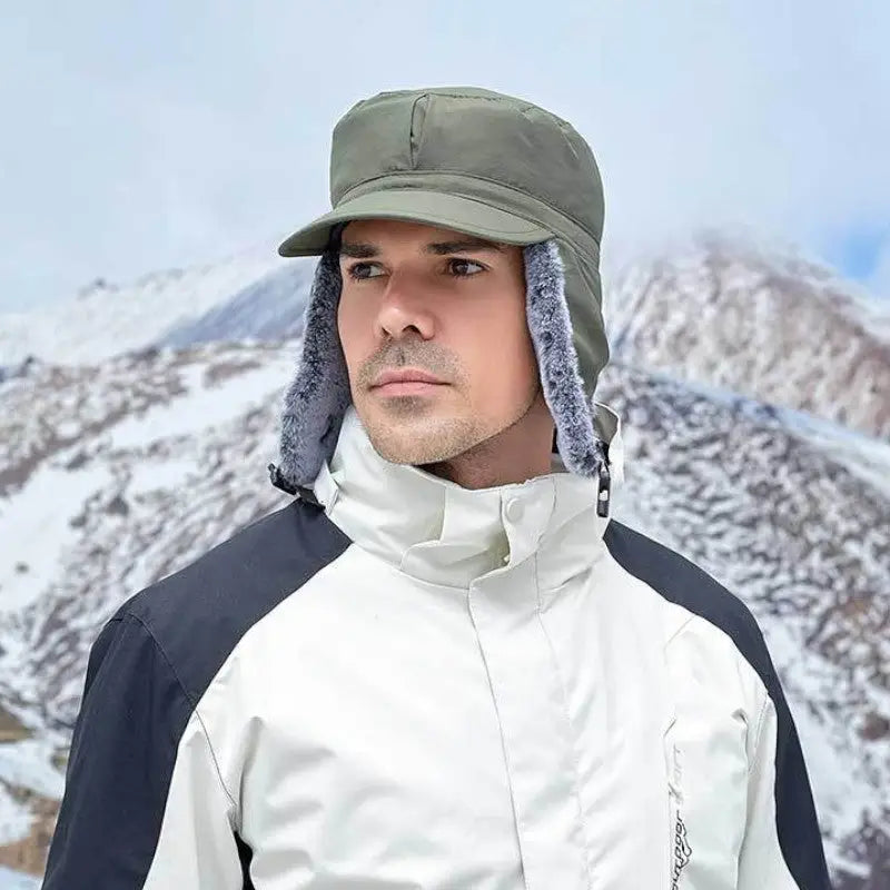 Casquette randonnée hiver avec fourrure