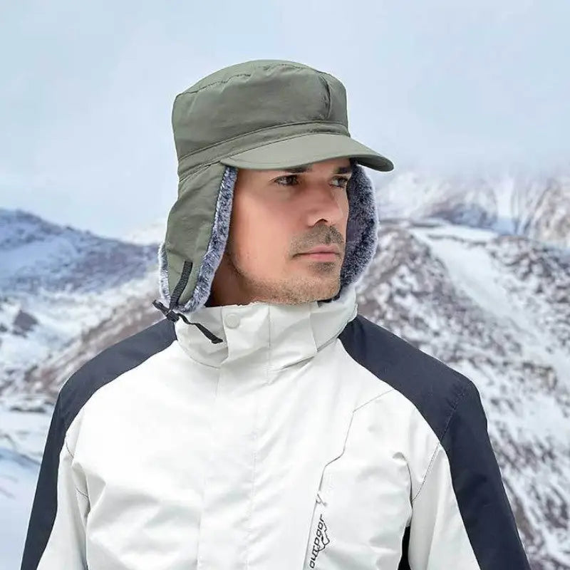 Casquette randonnée hiver avec fourrure