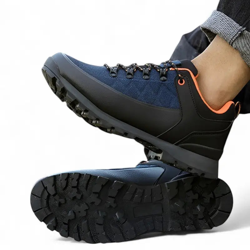 Chaussure de randonnée bleu