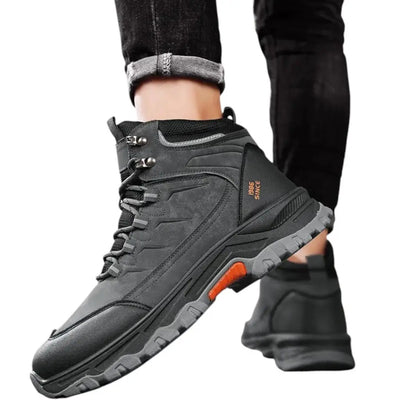 Chaussure de marche montante
