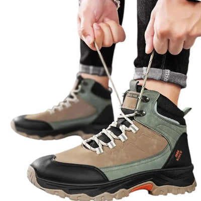 Chaussure de marche montante