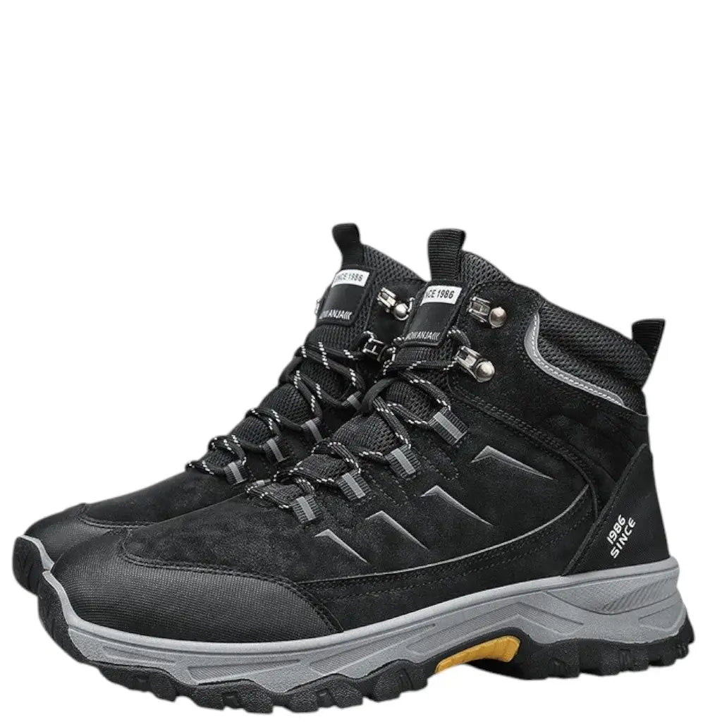 Chaussure de marche montante