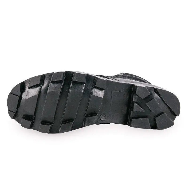 Les chaussures militaires