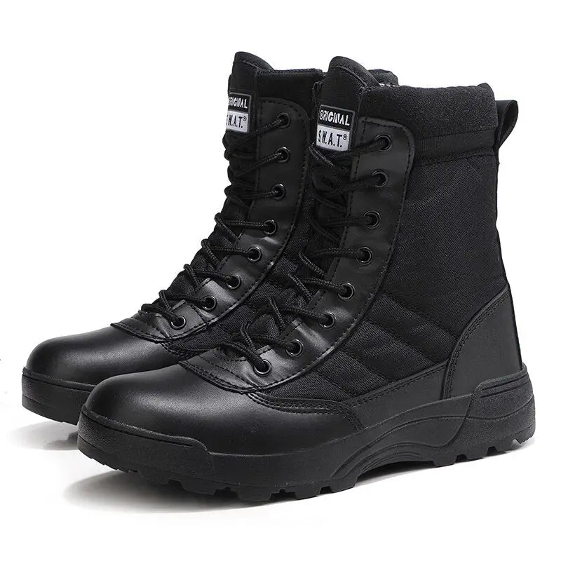 Chaussures noires militaires