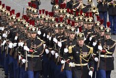 comment-appelle-t-on-la-marche-militaire