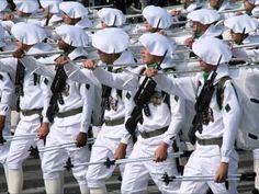 comment-appelle-t-on-la-marche-militaire