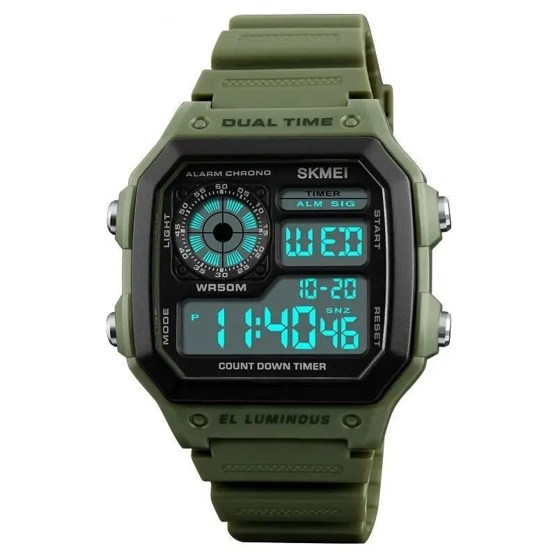 Homme montre militaire