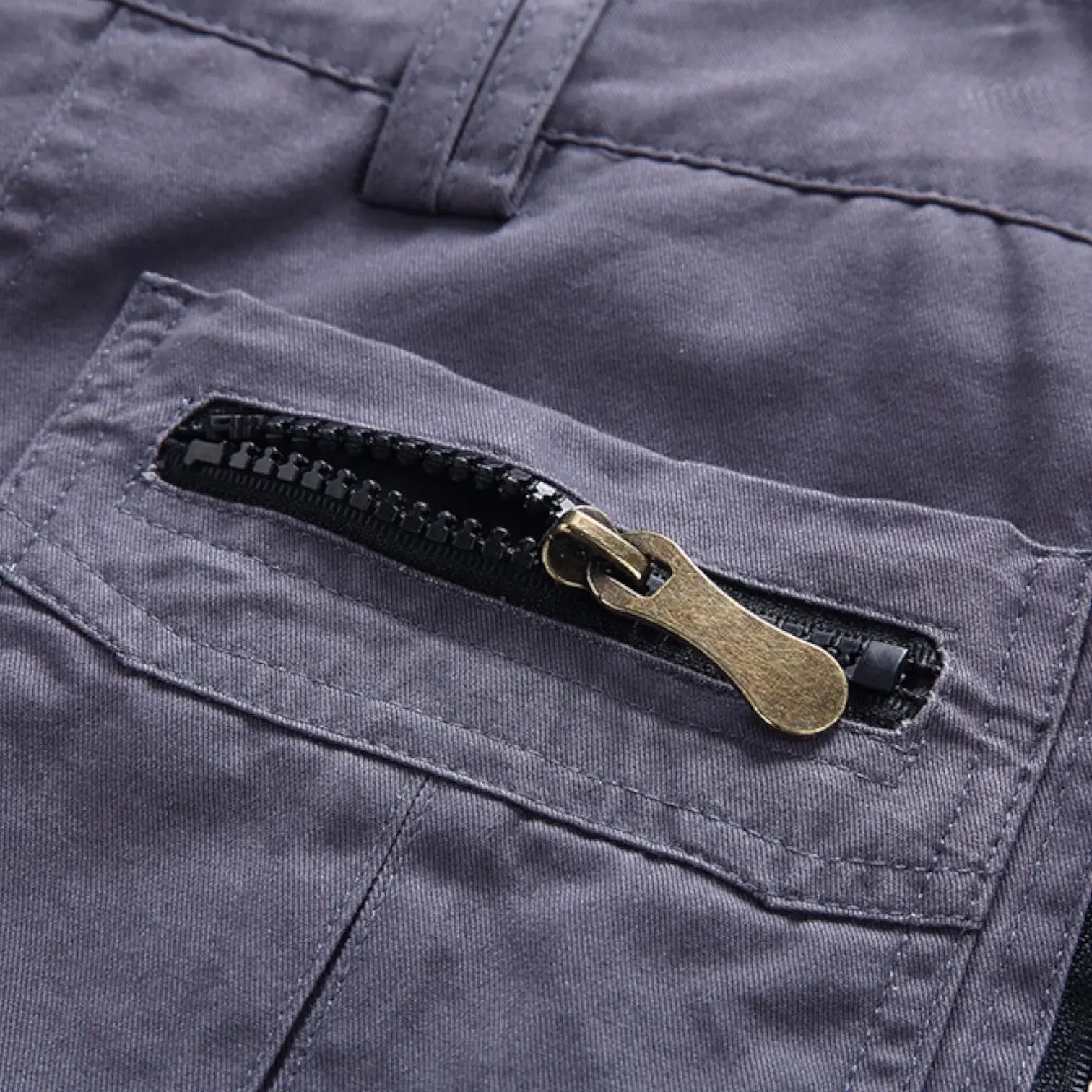 Militaire homme en short