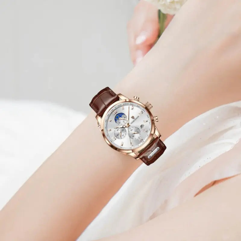 Montre analogique en cuir