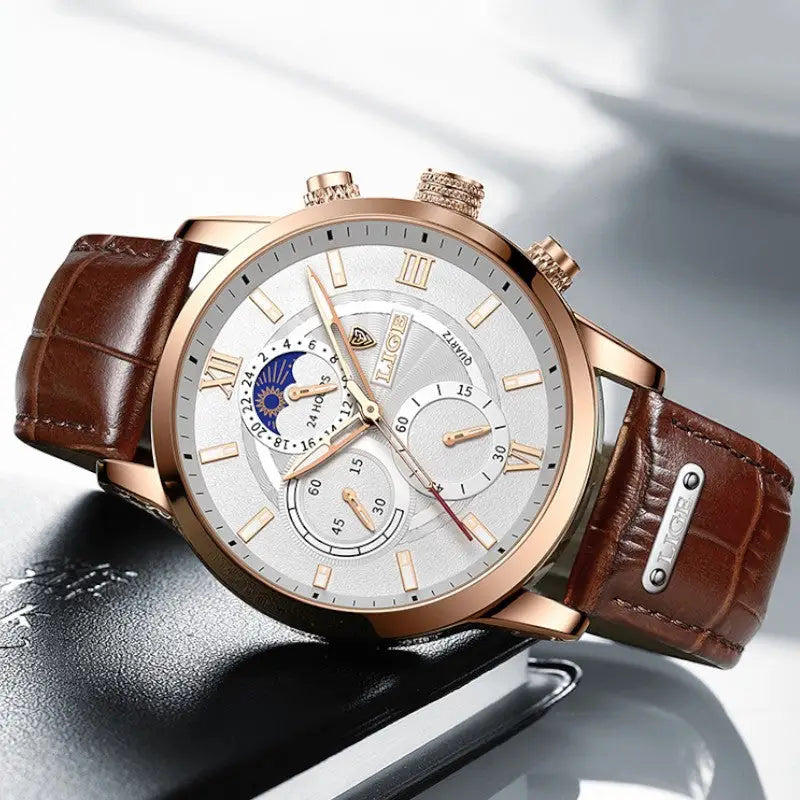 Montre analogique en cuir