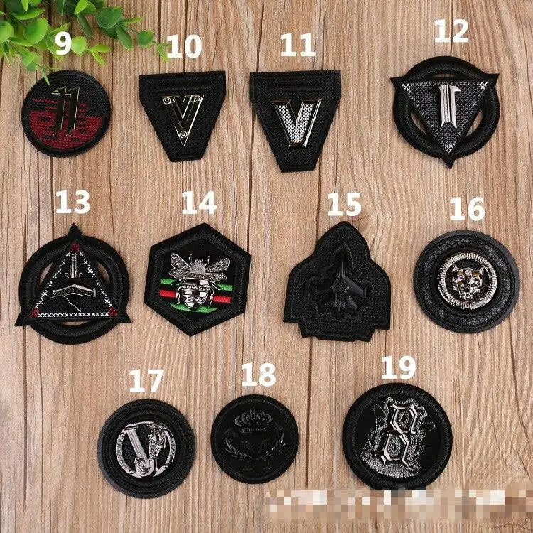 PATCH MILITAIRE AVEC MOTIF D’ALLIAGE