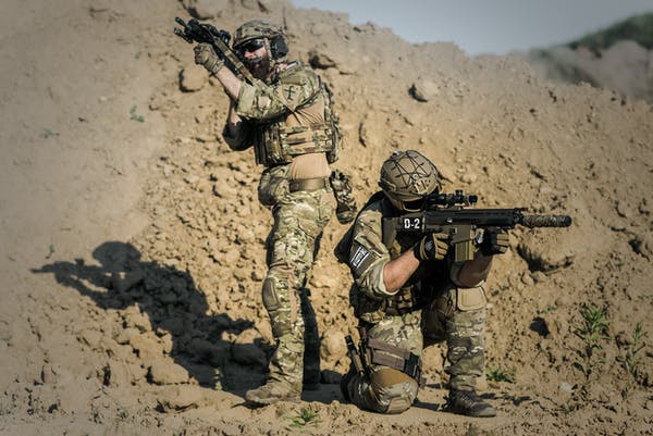 quelle-est-la-différence-entre-artillerie-et-infanterie