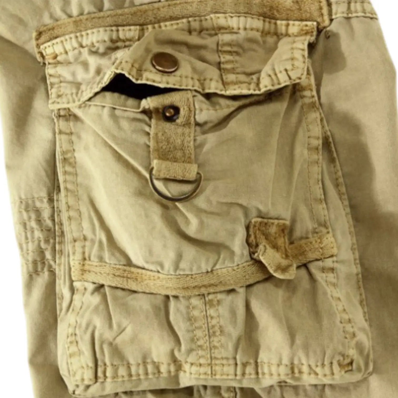 SHORT MILITAIRE AVEC EFFET FROISSÉ