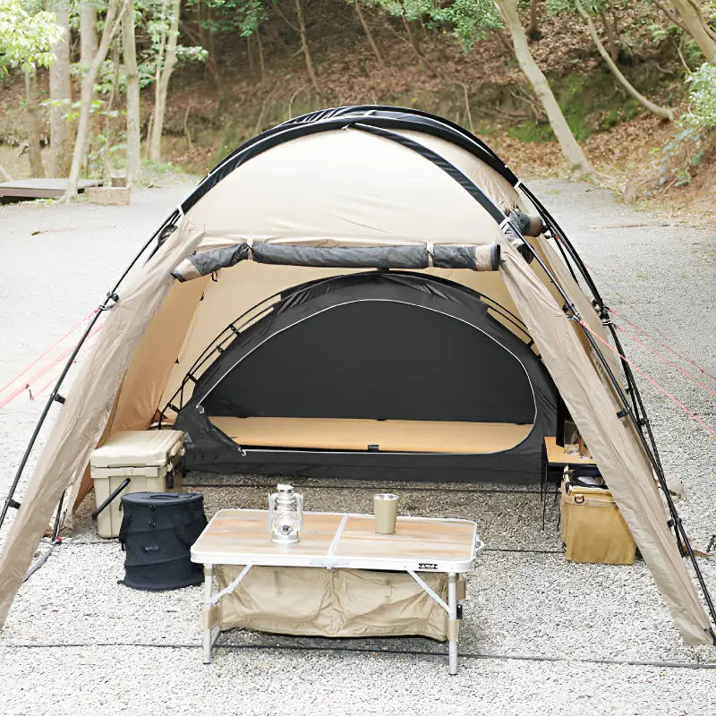 Tente sur pilotis camping