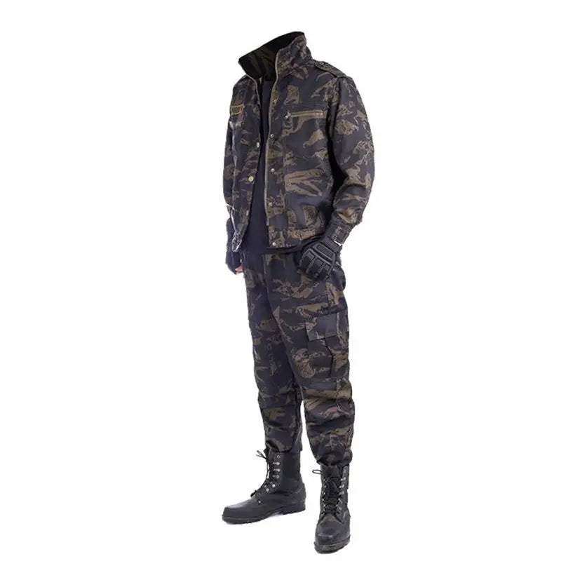 Treillis vêtement militaire