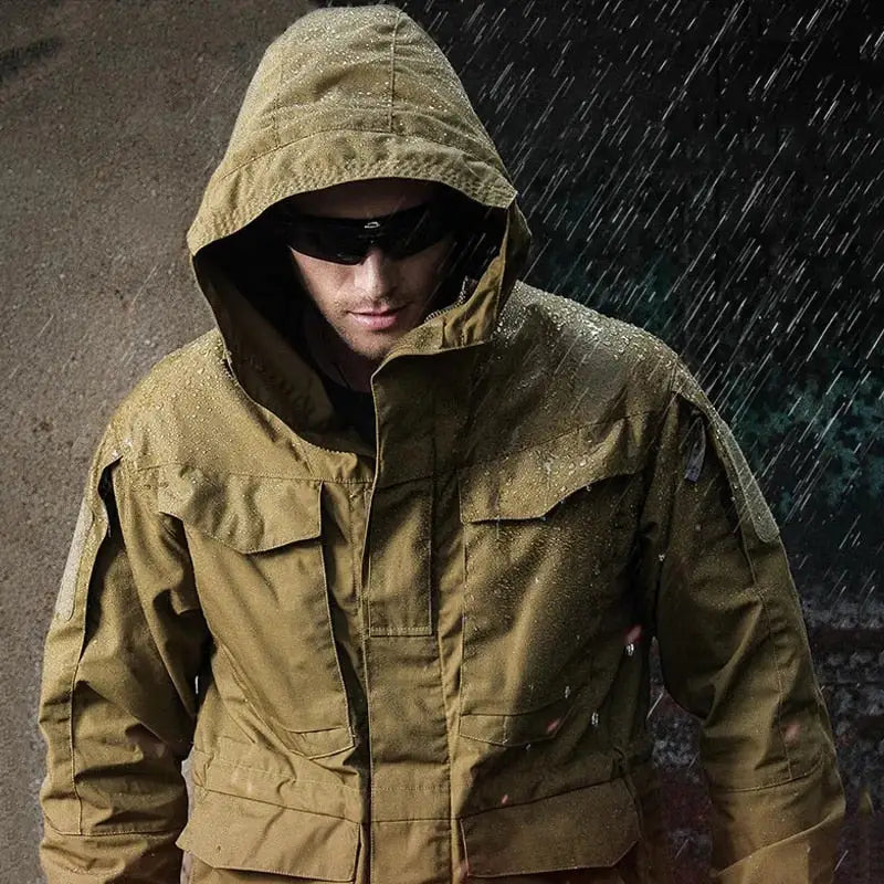 VESTE MILITAIRE AVEC CAPUCHE